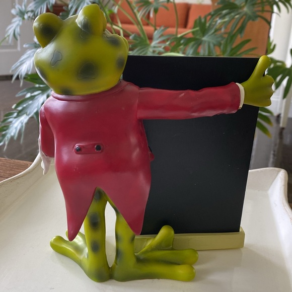 Vintage Frog Maitre d Resin Figurine with Today’s Menu Chalkboard Style Sign - Picture 3 of 9